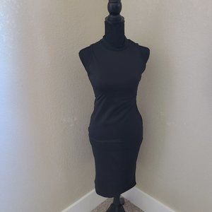 Women's Black Shein Sleeveless Form Fitting Little Balck Dress Size M